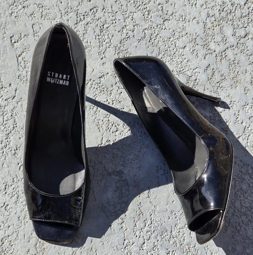 STUART WEITZMAN Peep Toe Sz 10 M Black Patent Leather High Heels